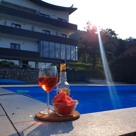 Hotel Lohovo Bihac Ngoại thất bức ảnh