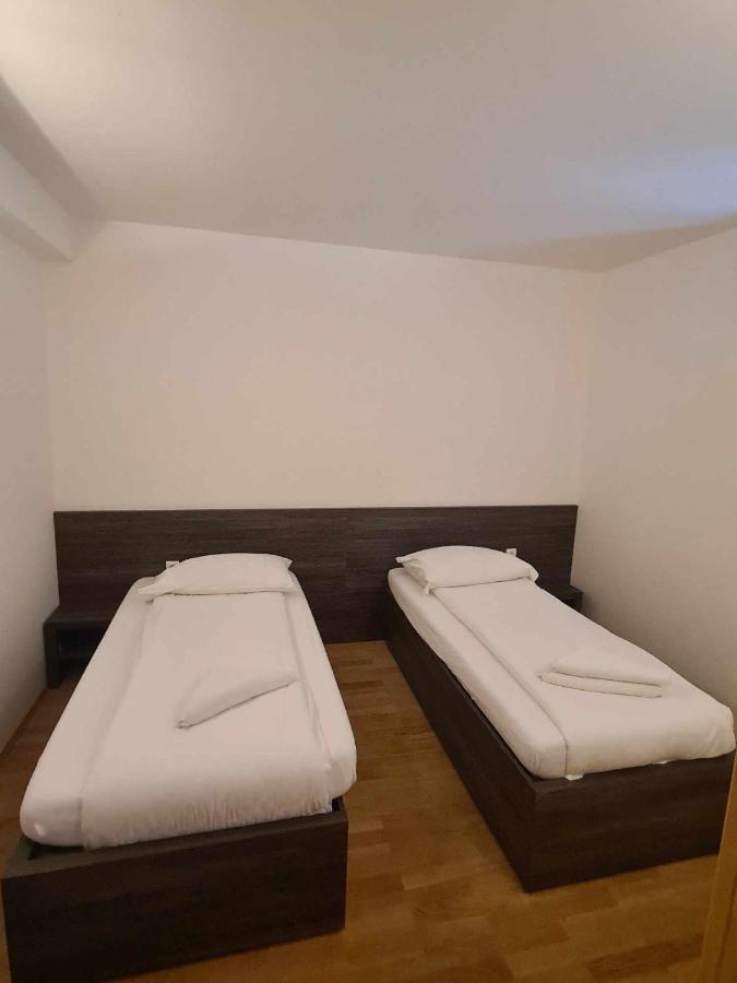Hotel Lohovo Bihac Ngoại thất bức ảnh