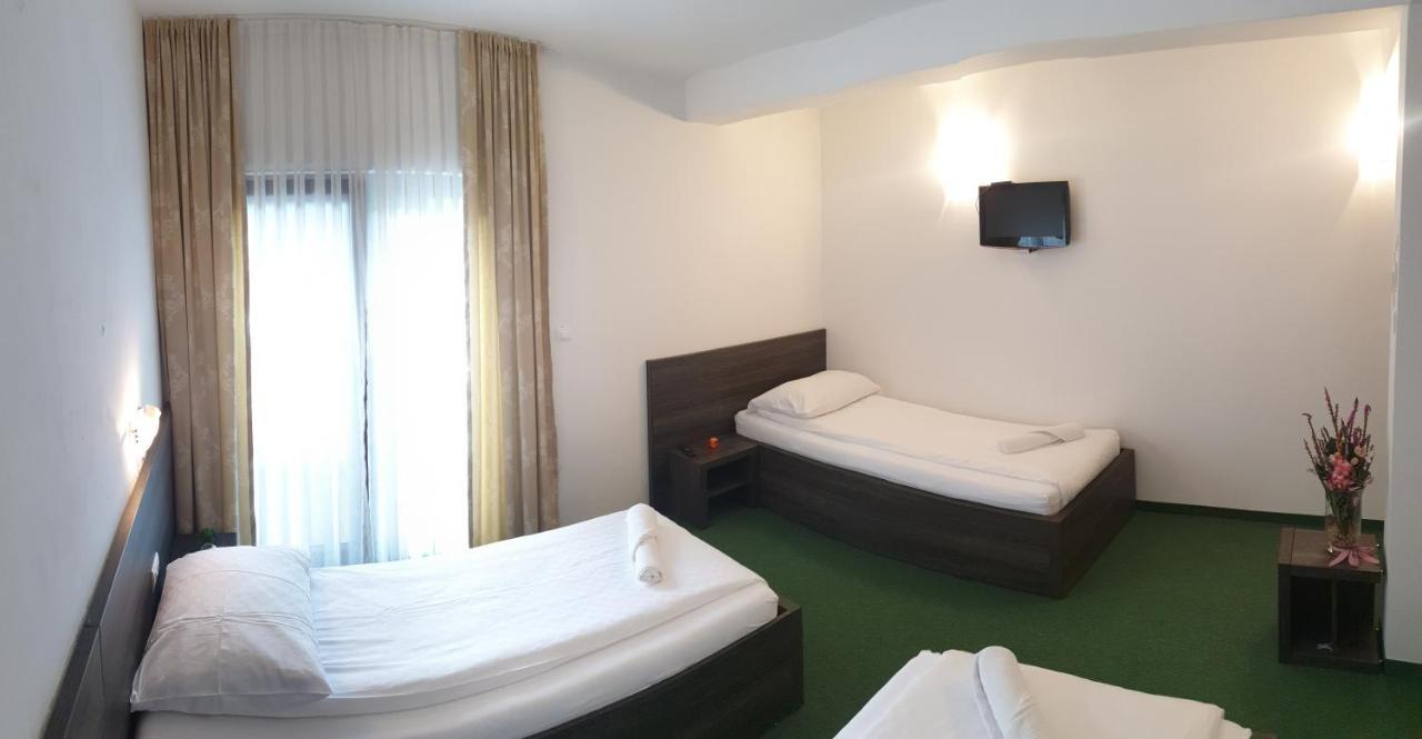 Hotel Lohovo Bihac Ngoại thất bức ảnh