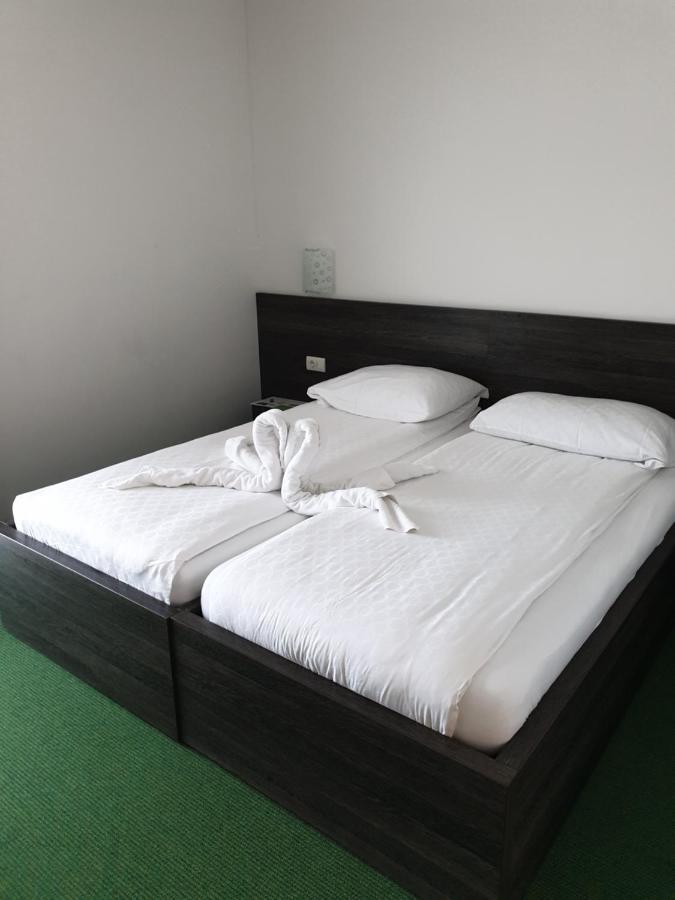 Hotel Lohovo Bihac Ngoại thất bức ảnh