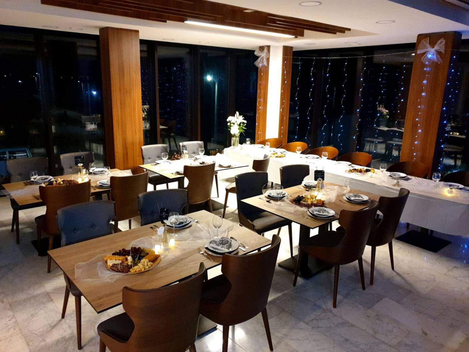 Hotel Lohovo Bihac Ngoại thất bức ảnh